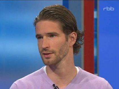 Φρίντριχ: «Δεν είμαι γκέι»