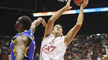 Μακριά από τους 