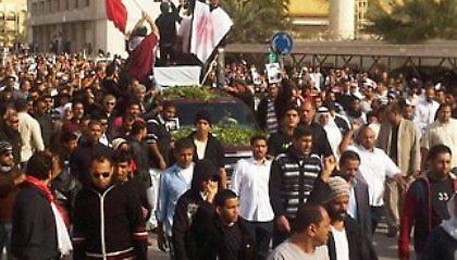 Ο Καντάφι ετάφη τα ξημερώματα σε άγνωστη τοποθεσία