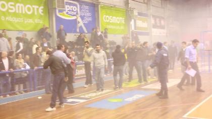 Επίθεση κουκουλοφόρων στο Μαρκόπουλο-ΠΑΟ!