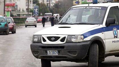 Μπήκαν σε εστιατόριο με... φορτηγό και σήκωσαν το ΑΤΜ!