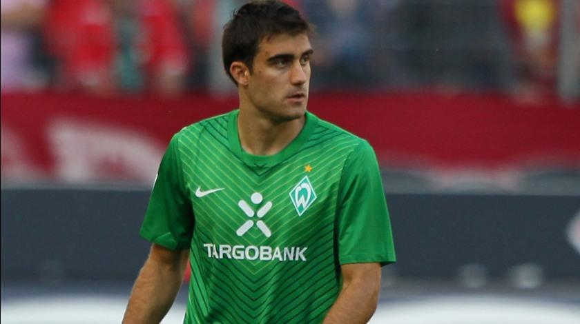 Παπασταθόπουλος: «Να χτυπήσει τη Ντόρτμουντ εκεί που πονάει»