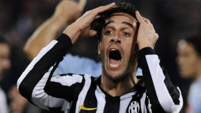 Το’ ριξε στο ποτό ο Τόνι