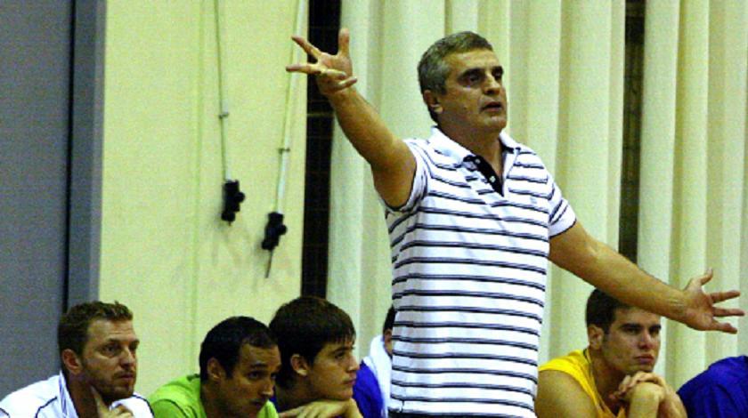 «Είναι ‘δάσκαλος’ ο Πεδουλάκης»