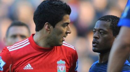 Στο ακουστικό για Σουάρες