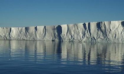 Ένα παγόβουνο γεννιέται