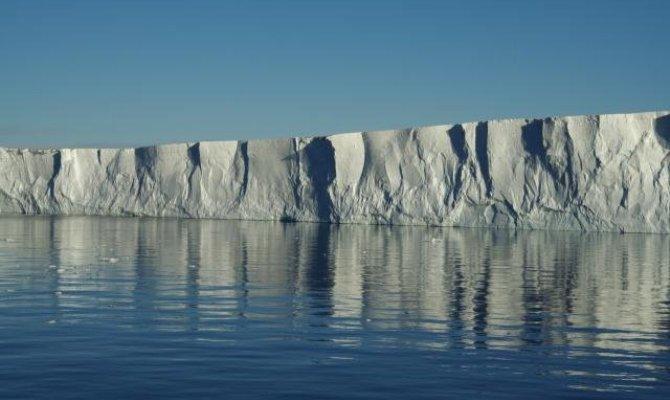 Ένα παγόβουνο γεννιέται