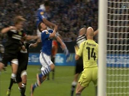 Διπλό κάταγμα στη μύτη για Χούντελααρ