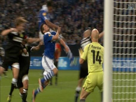 Διπλό κάταγμα στη μύτη για Χούντελααρ