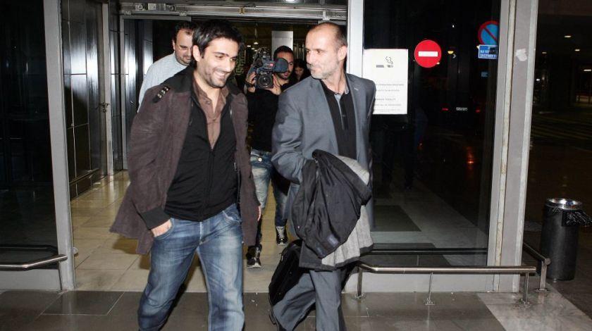 Για ένα χρόνο και... βλέπουν