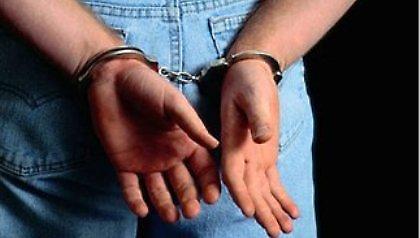 Έκλεβαν εκκλησίες για να αγοράσουν χασίς