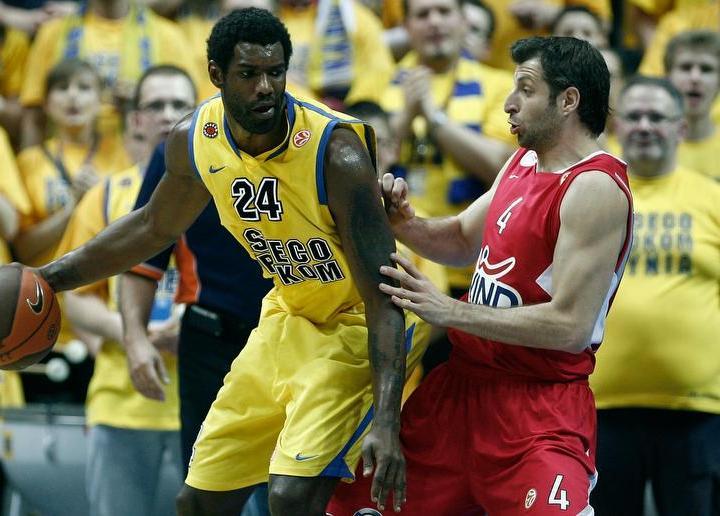 Στη Μακάμπι Χάιφα ο Γουντς