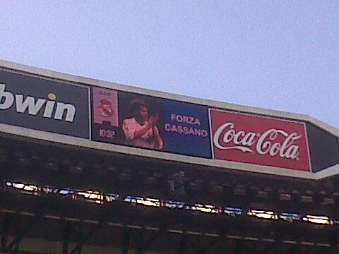 Δεν ξέχασαν τον Κασάνο στη Ρεάλ! (pics+vid)