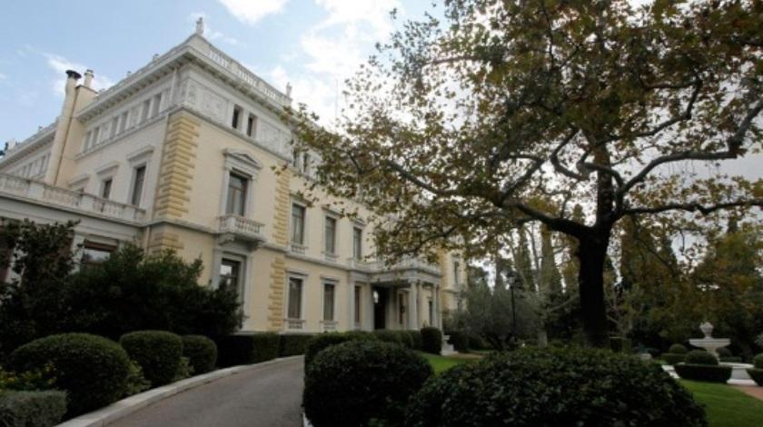 Συμβούλιο πολιτικών αρχηγών ενόψει, σκέφτεται παραίτηση ο Παπανδρέου