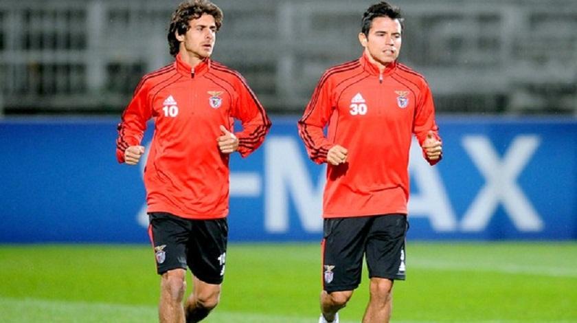 Μένει ο ένας, φεύγει ο άλλος