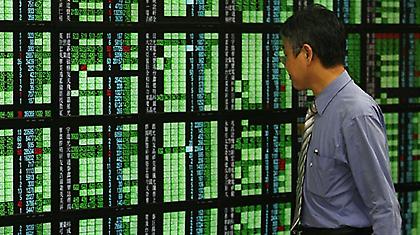 Οι πρώτες αντιδράσεις στα ασιατικά χρηματιστήρια