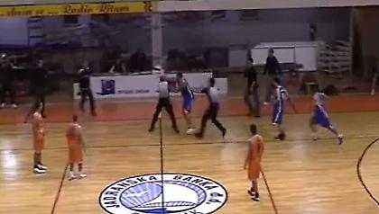 Σφάλλετε, κύριε διαιτητά (video)