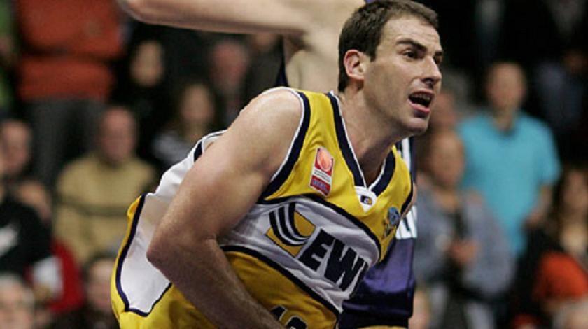 Στην Καζάλε ο Στέβιτς