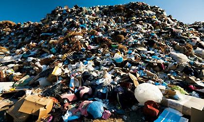 Προτείνουν καύση οι «μνηστήρες» των σκουπιδιών