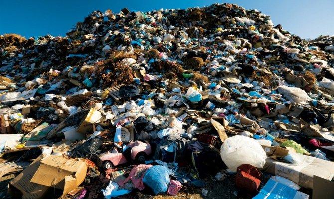 Προτείνουν καύση οι «μνηστήρες» των σκουπιδιών