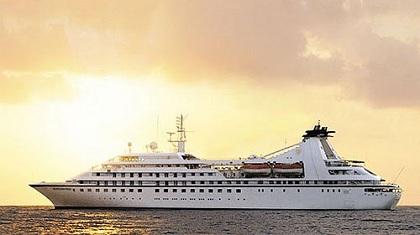 Γεμίζει τουρίστες ο Άγιος Νικόλαος