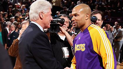 Ο Κλίντον στηρίζει Φίσερ