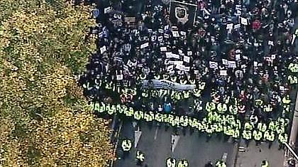 Ένταση σε διαδήλωση φοιτητών στο Λονδίνο!