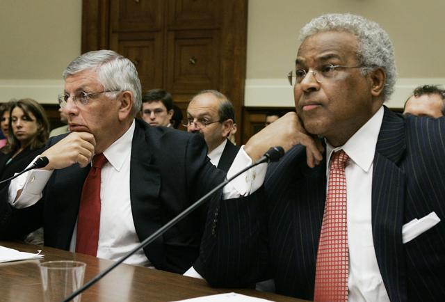 Στο τραπέζι και πάλι για το lockout