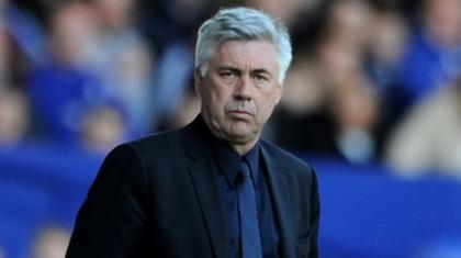 Στο ακουστικό του ο Αντσελότι