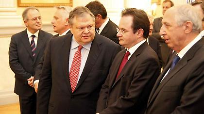 Ποιοι υπουργοί μένουν-ποιοι έρχονται