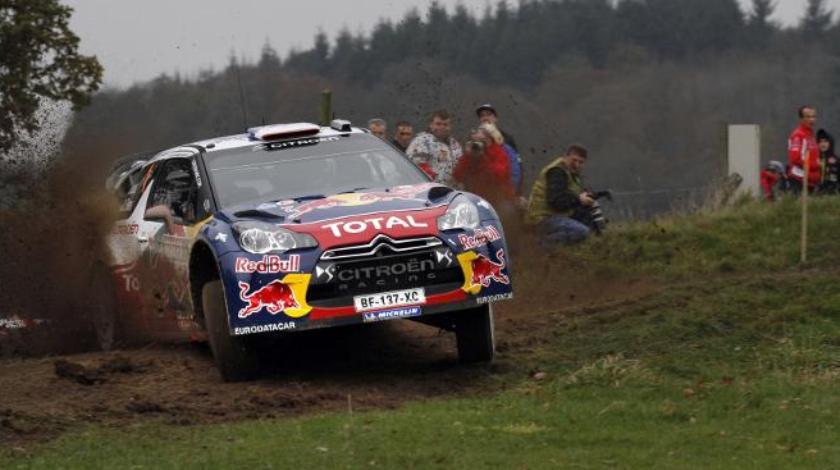 Στην κόψη του ξυραφιού...