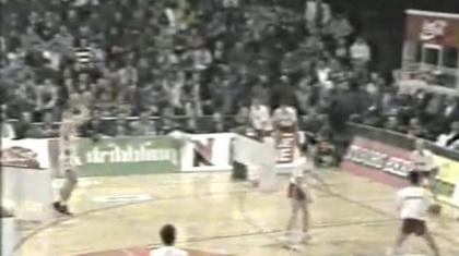 Τα τρίποντα του Κόμαζετς (video)