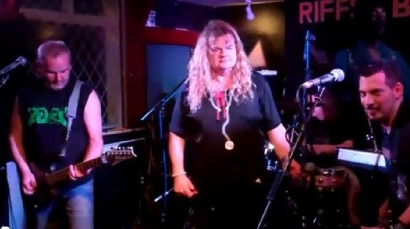 Βαγγέλη σπάσ’ τα!