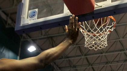 Στο βάθος… ντέρμπι