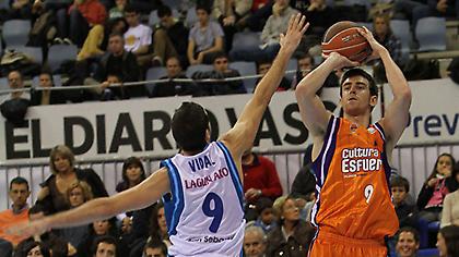 Νοκ άουτ ο Κλαβέρ