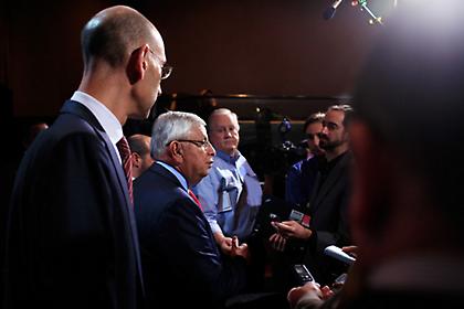 «Μας σαμποτάρουν οι μάνατζερ»