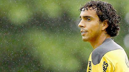 Εδώ δεν μπορούσε να βάλει τέτοια γκολάρα;