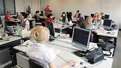 Μειώσεις μισθών ως 52% στο Δημόσιο