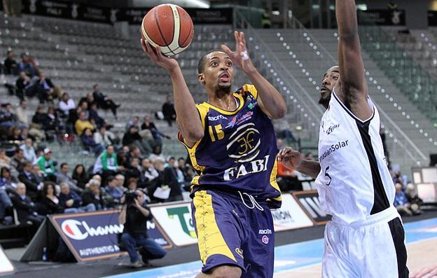 Ενίσχυση με Άλαν Ρέι για Κρκα