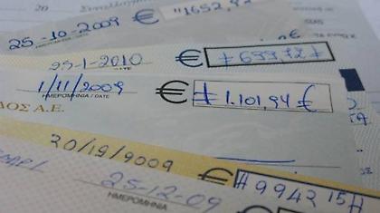 Στα δύο δισ. ευρώ τα «φέσια» στην αγορά