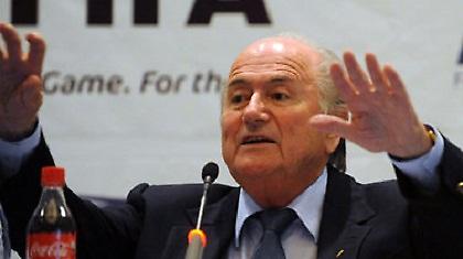 Μπλάτερ: «Δεν είναι ρατσιστές οι παίκτες»