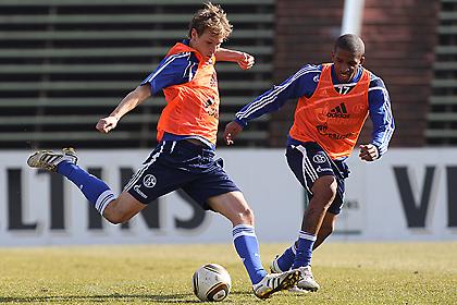 Διπλό πλήγμα για Σάλκε