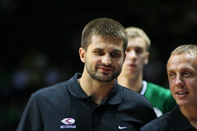 Διαψεύδει ο Κλέιζα