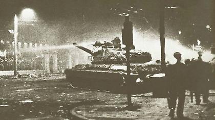 Πώς να κάτσω στο ίδιο τραπέζι μ’ αυτούς;