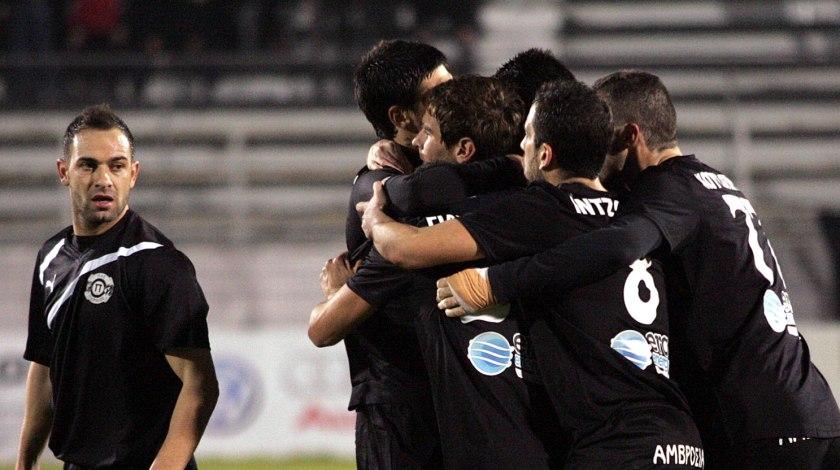 Πε(ν)τάει η ομάδα!