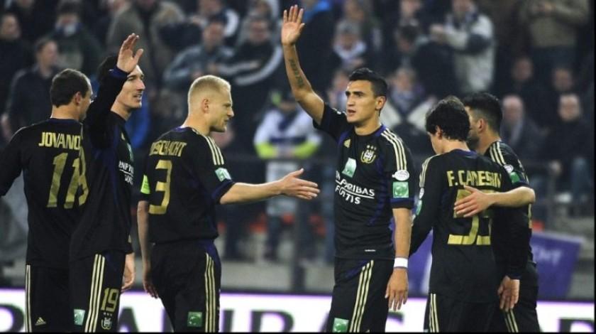 Επέστρεψε στις νίκες και στην κορυφή