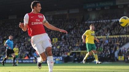 Με το …δεξί ο Φαν Πέρσι