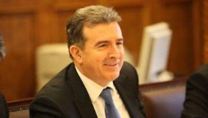 Τη θέση του πρόεδρου του ΠΑΣΟΚ θα διεκδικήσει ο Μ. Χρυσοχοΐδης