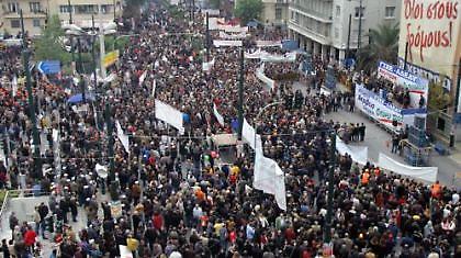 Γενική απεργία την πρωτομηνιά