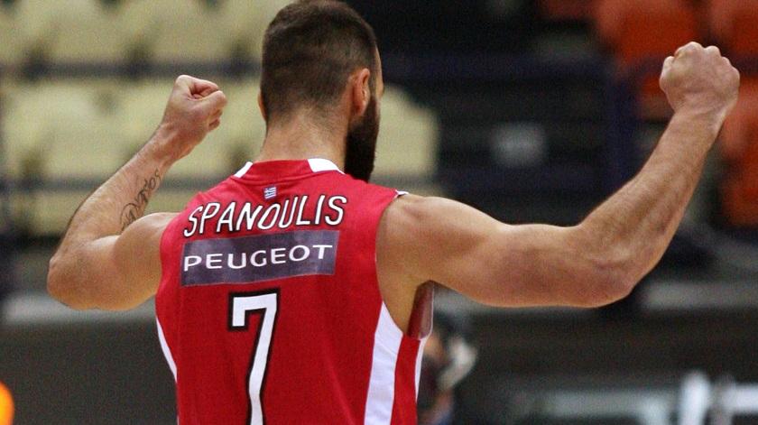 Βλέπει Ισπανούς και… κάτι παθαίνει